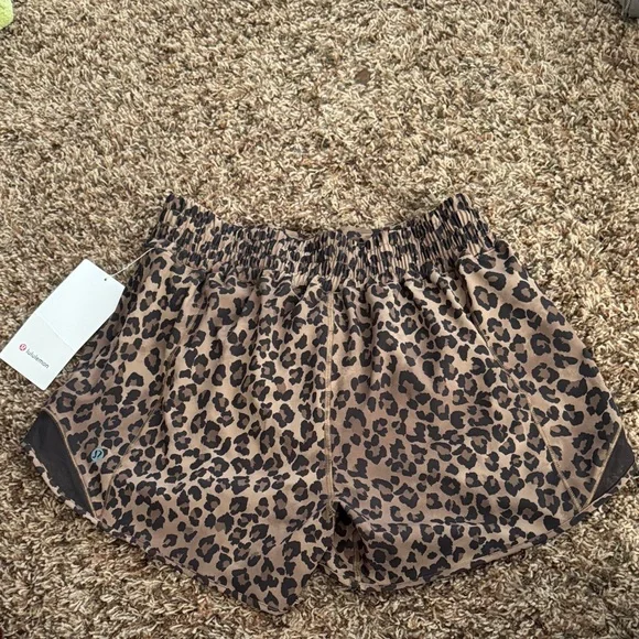 NWT lululemon athletica Leopard Print Athletic Shorts - Picture 4 of 6